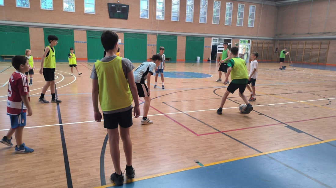 Escolares en los Campus Deportivos del Ayuntamiento de Granada (AYUNTAMIENTO DE GRANADA)