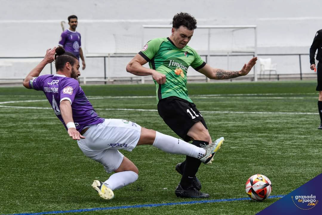 El Huétor Vega quiere seguir ganando (JOSÉ M. BALDOMERO)