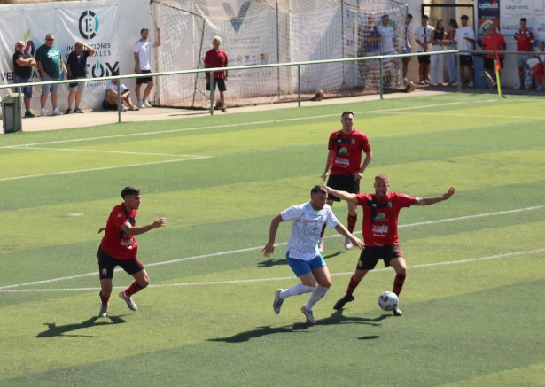 El Loja CD derrotó al Cuevas (PACO CASTILLO)