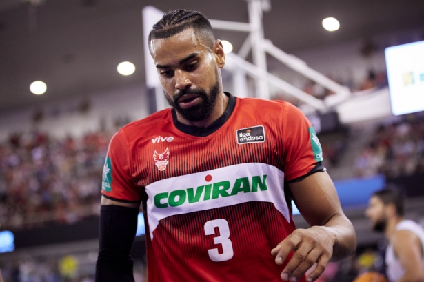 Gian Clavell quiere reivindicarse en Girona (COVIRÁN GRANADA) Gian Clavell quiere reivindicarse en Girona (COVIRÁN GRANADA)