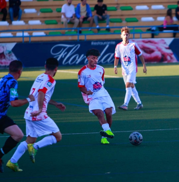 El Guadix defenderá su liderato ante el Atlético La Zubia (GUADIX CF) El Guadix defenderá su liderato ante el Atlético La Zubia (GUADIX CF)