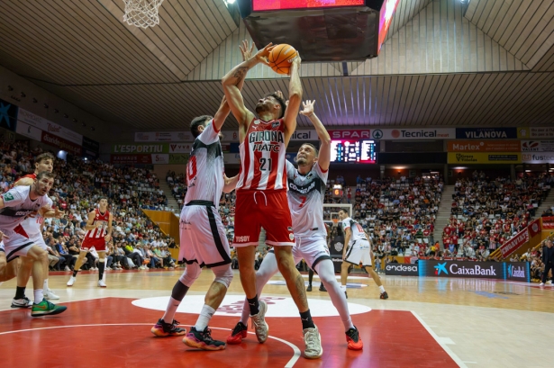 El Covirán Granada quiere mantener el nivel defensivo que tuvo en Girona (SERGI GERONÉS) El Covirán Granada quiere mantener el nivel defensivo que tuvo en Girona (SERGI GERONÉS)