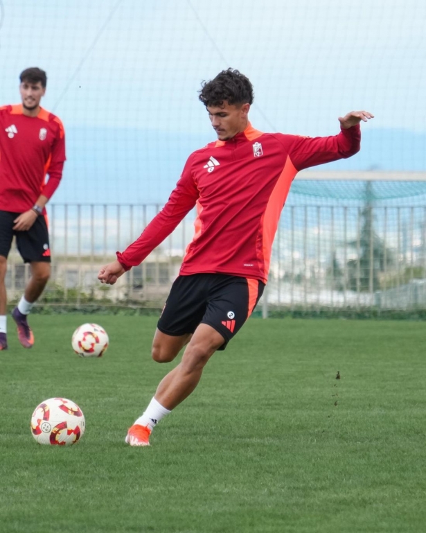 El Recre busca seguir sumando triunfos (GRANADA CF) El Recre busca seguir sumando triunfos (GRANADA CF)
