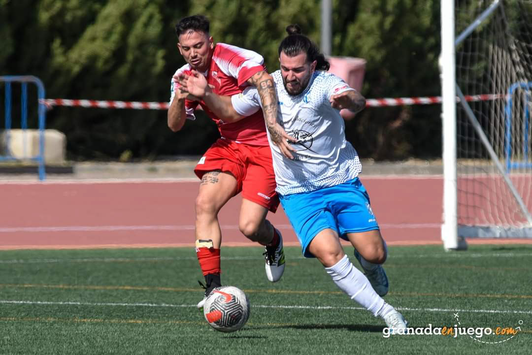 Piru durante el partido ante el Guadix (JOSÉ M. BALDOMERO)
