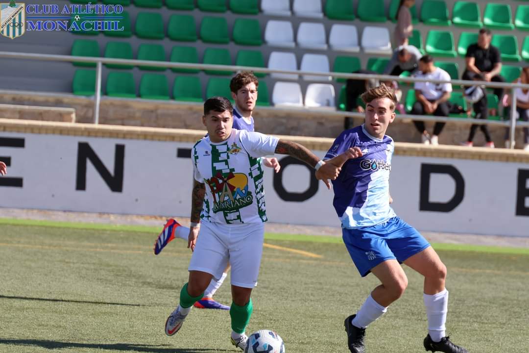 El Atlético Monachil jugará en Peligros ante el Almuñécar City (MANU LÓPEZ/ATLÉTICO MONACHIL)