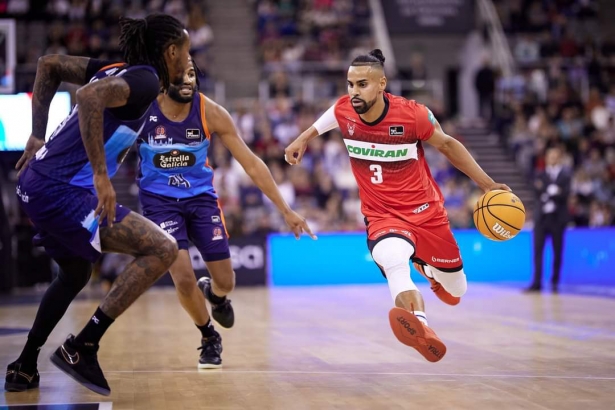 Gian Clavell juega en ataque (COVIRÁN GRANADA/ FERMÍN RODRÍGUEZ) Gian Clavell juega en ataque (COVIRÁN GRANADA/ FERMÍN RODRÍGUEZ)