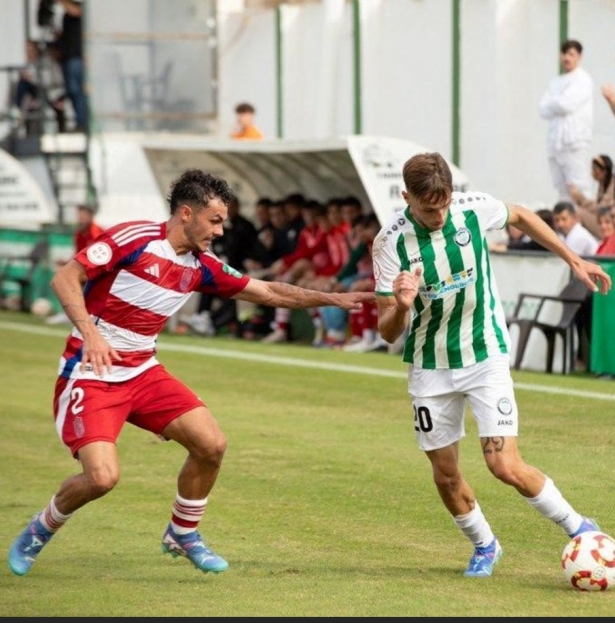 Iker Pérez defendiendo a Ángel (GCF) Iker Pérez defendiendo a Ángel (GCF)