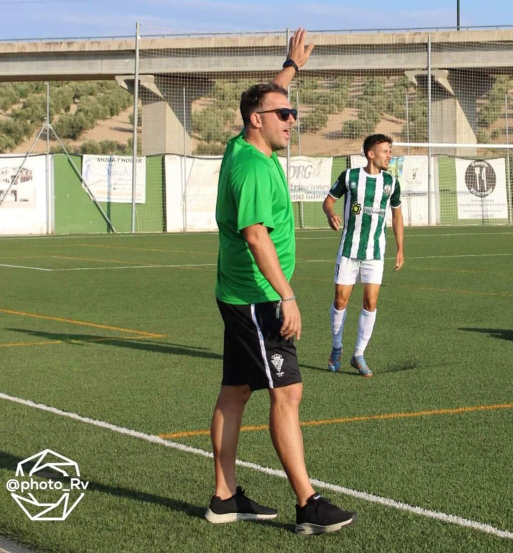 Emilio Ramírez ya no es entrenador del Salar CF (PHOTO RV)