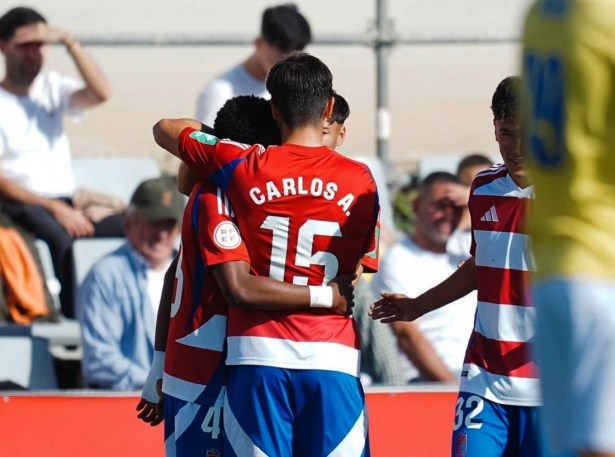 El Recreativo se quedó con los tres puntos (GRANADA CF) El Recreativo se quedó con los tres puntos (GRANADA CF)
