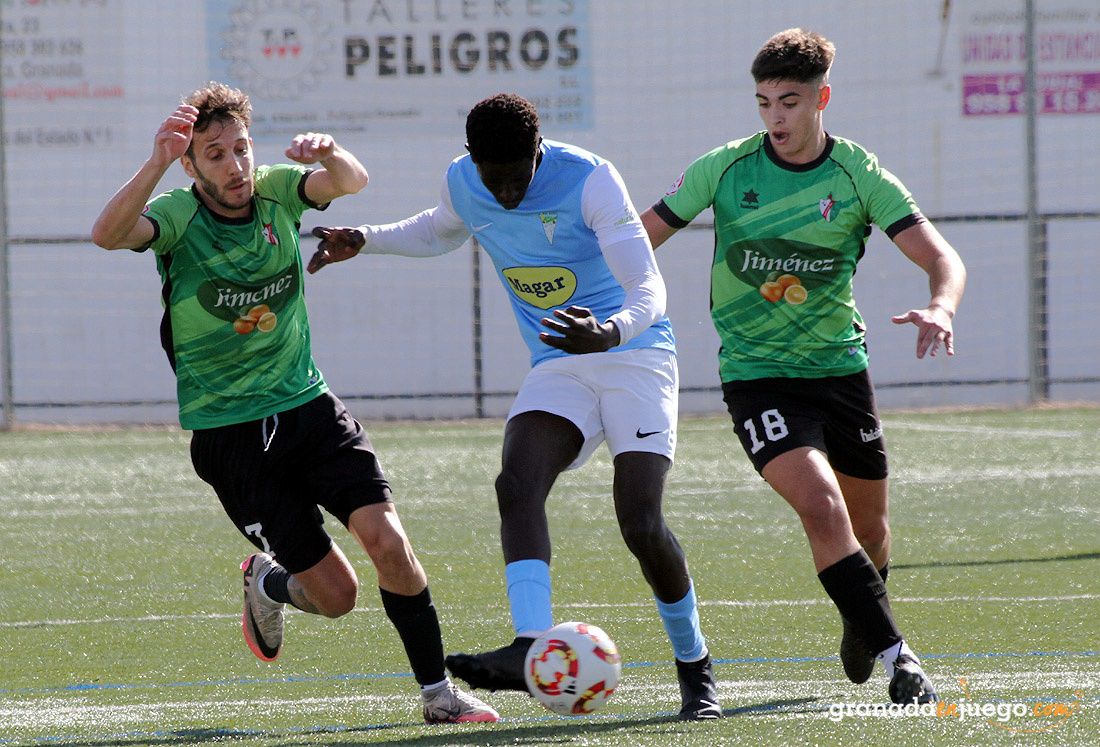 El Huétor Vega quiere volver a sumar otro triunfo (J. PALMA)