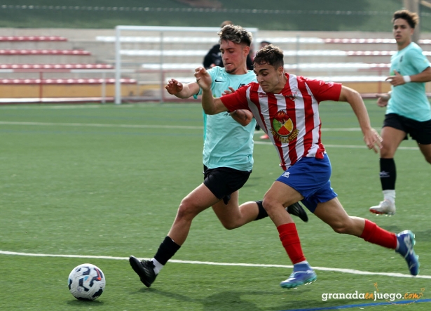El Cúllar Vega remontó al Atlético La Zubia (J. PALMA) El Cúllar Vega remontó al Atlético La Zubia (J. PALMA)