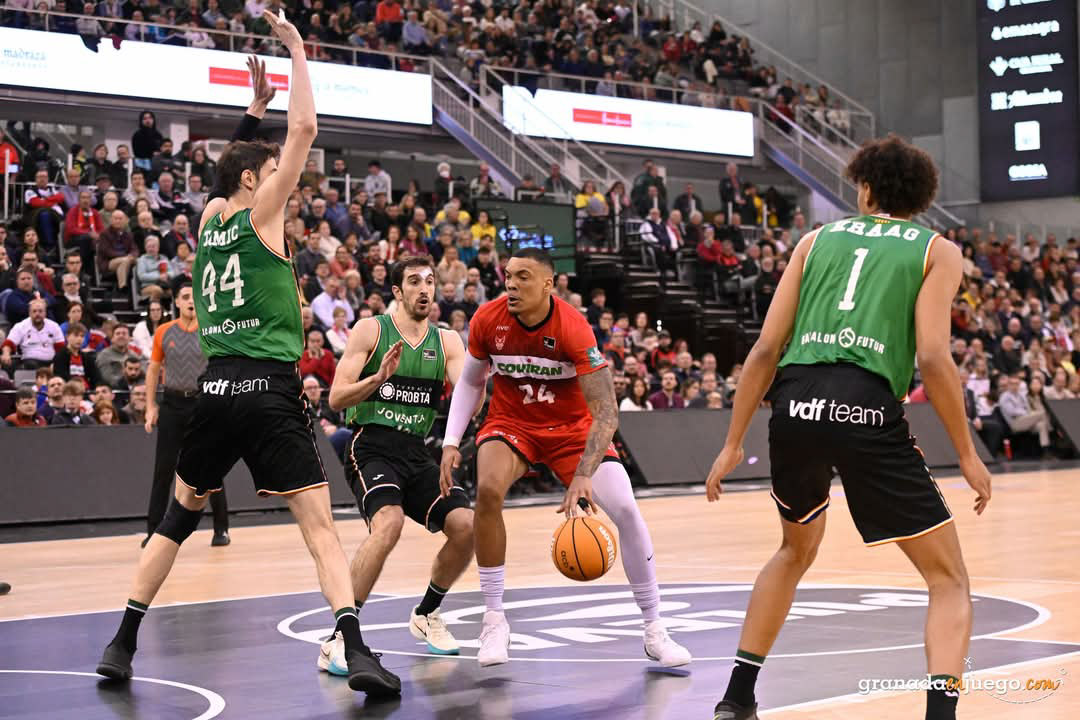 Jacob Wiley está en un buen momento (JOSÉ M. BALDOMERO)