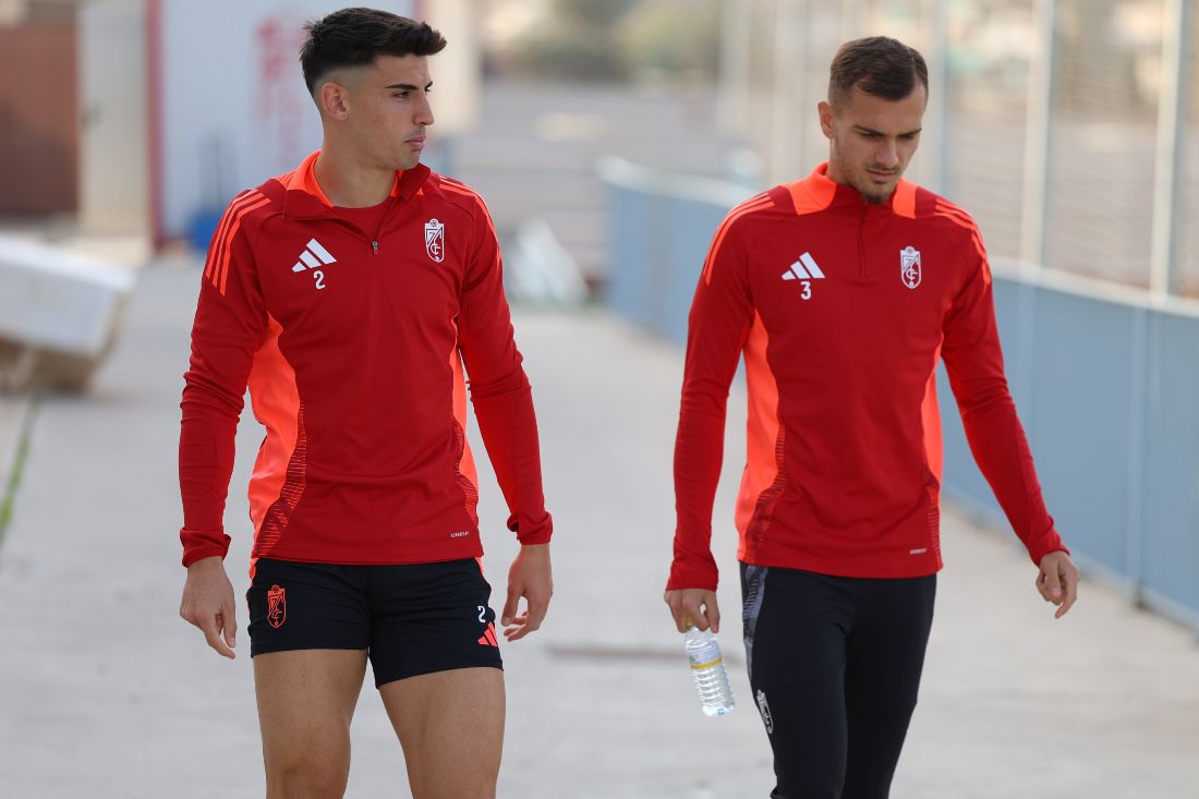 Rubén Sánchez quiere ganarse un puesto en el once (J. AZCOYTIA)