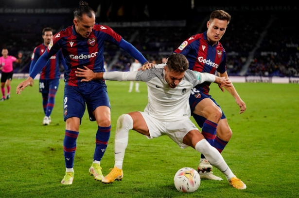 El 2021 el Granada consiguió la última victoria en el Ciutat de Valencia (GRANADA CF) El 2021 el Granada consiguió la última victoria en el Ciutat de Valencia (GRANADA CF)