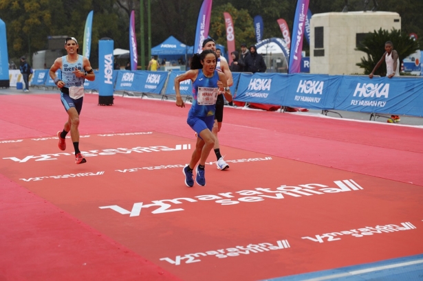  Ikram Rharsalla entrando en meta