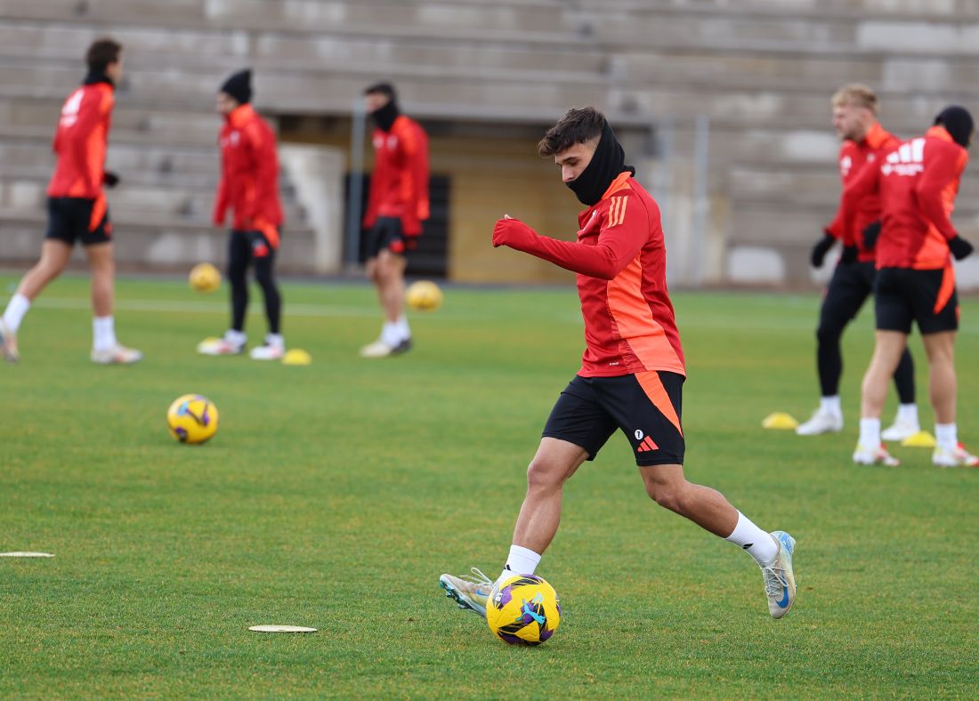 Rodelas ha comenzado la sesión con el grupo (J. AZCOYTIA)
