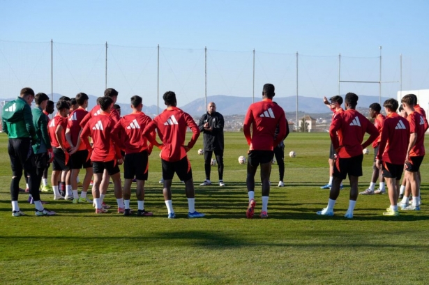 Barroso quiere estrenarse con victoria (GRANADA CF) Barroso quiere estrenarse con victoria (GRANADA CF)