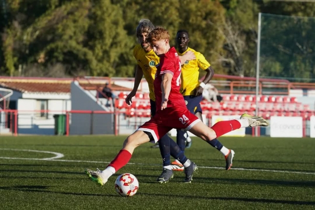 Cameron durante el partido ante el FC Marbellí (CF MOTRIL) Cameron durante el partido ante el FC Marbellí (CF MOTRIL)