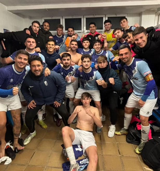 El Atlético Monachil se ha metido en la pelea por el play off (ATLETICO MONACHIL) El Atlético Monachil se ha metido en la pelea por el play off (ATLETICO MONACHIL)