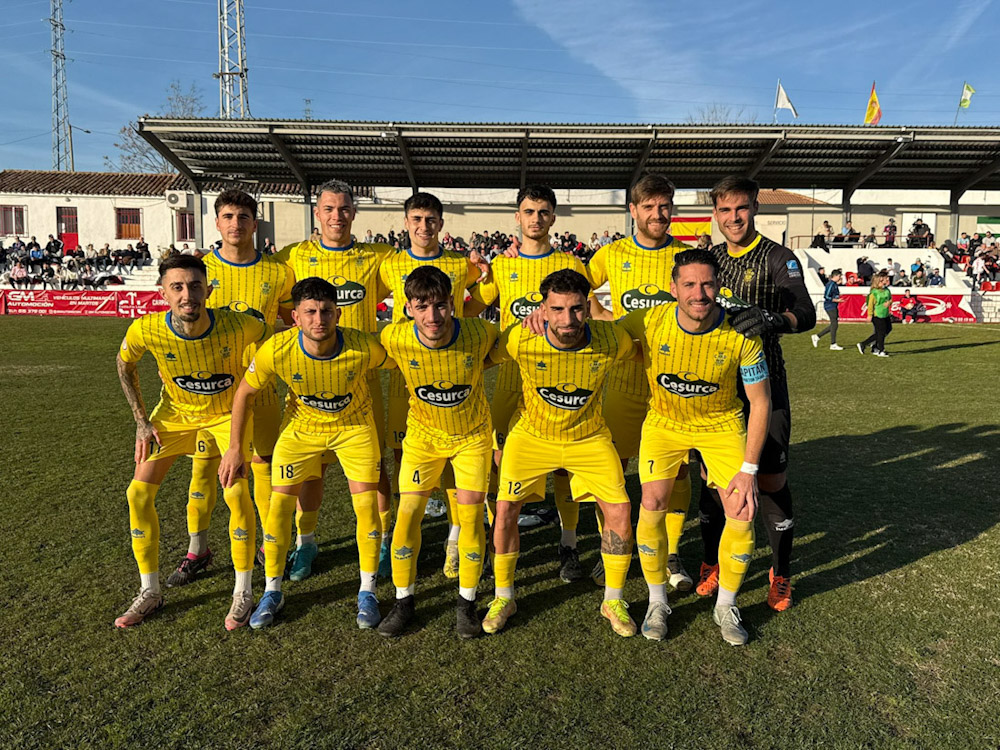 Once inicial del CD Huétor Tájar ante el Martos (CD HUÉTOR TÁJAR)