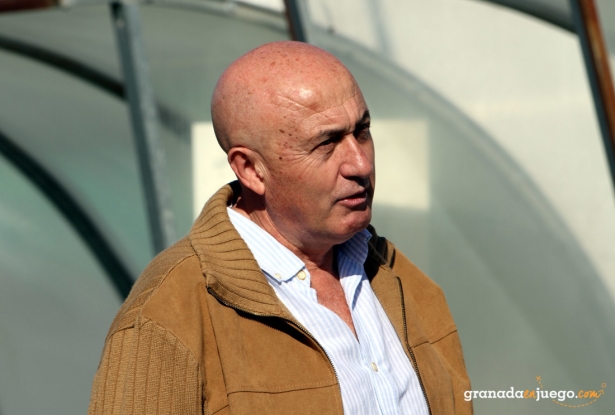 El presidente del CD Huétor Vega, Antonio Girela (J. PALMA)