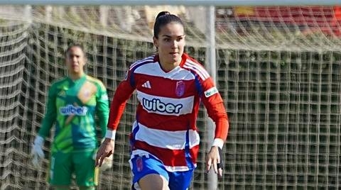 La rojiblanca ha abandonado la concentración de la Selección (GRANADA CF) La rojiblanca ha abandonado la concentración de la Selección (GRANADA CF)