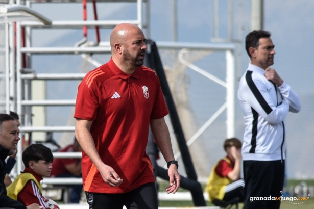 Barroso quiere su primer triunfo al frente del Recre 