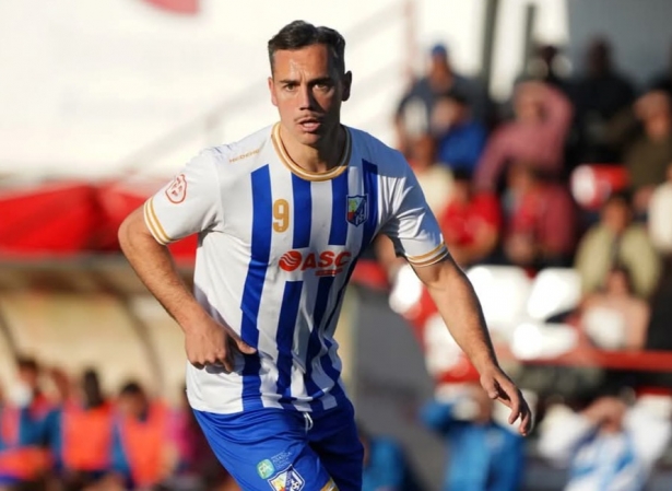 Antonio López, jugador del CF Motril, en el último partido en Torreperogil (CF MOTRIL) Antonio López, jugador del CF Motril, en el último partido en Torreperogil (CF MOTRIL)