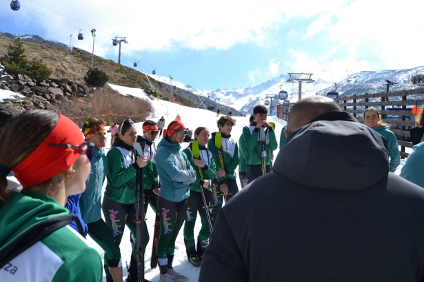 Visita institucional al equipo andaluz de esquí de montaña 