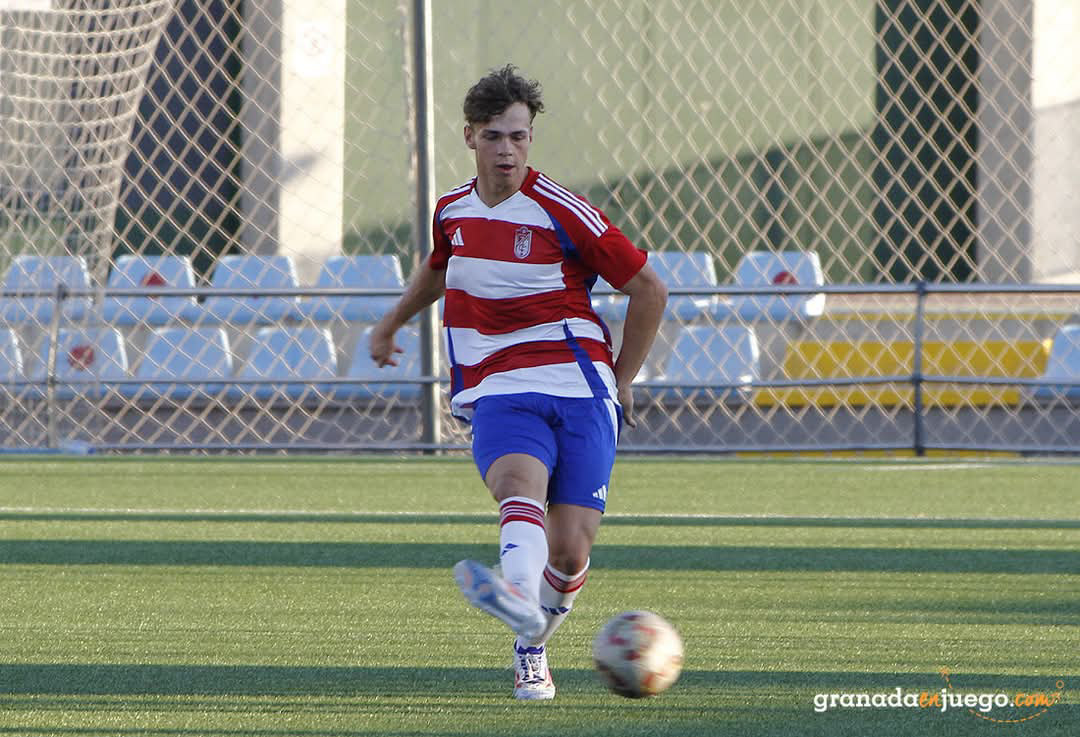 El Granada CF juvenil incapaz de romper su mala dinámica (J. PALMA)