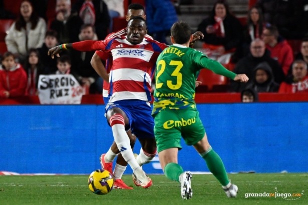 Hongla volverá al once en Córdoba (JOSÉ M. BALDOMERO) Hongla volverá al once en Córdoba (JOSÉ M. BALDOMERO)
