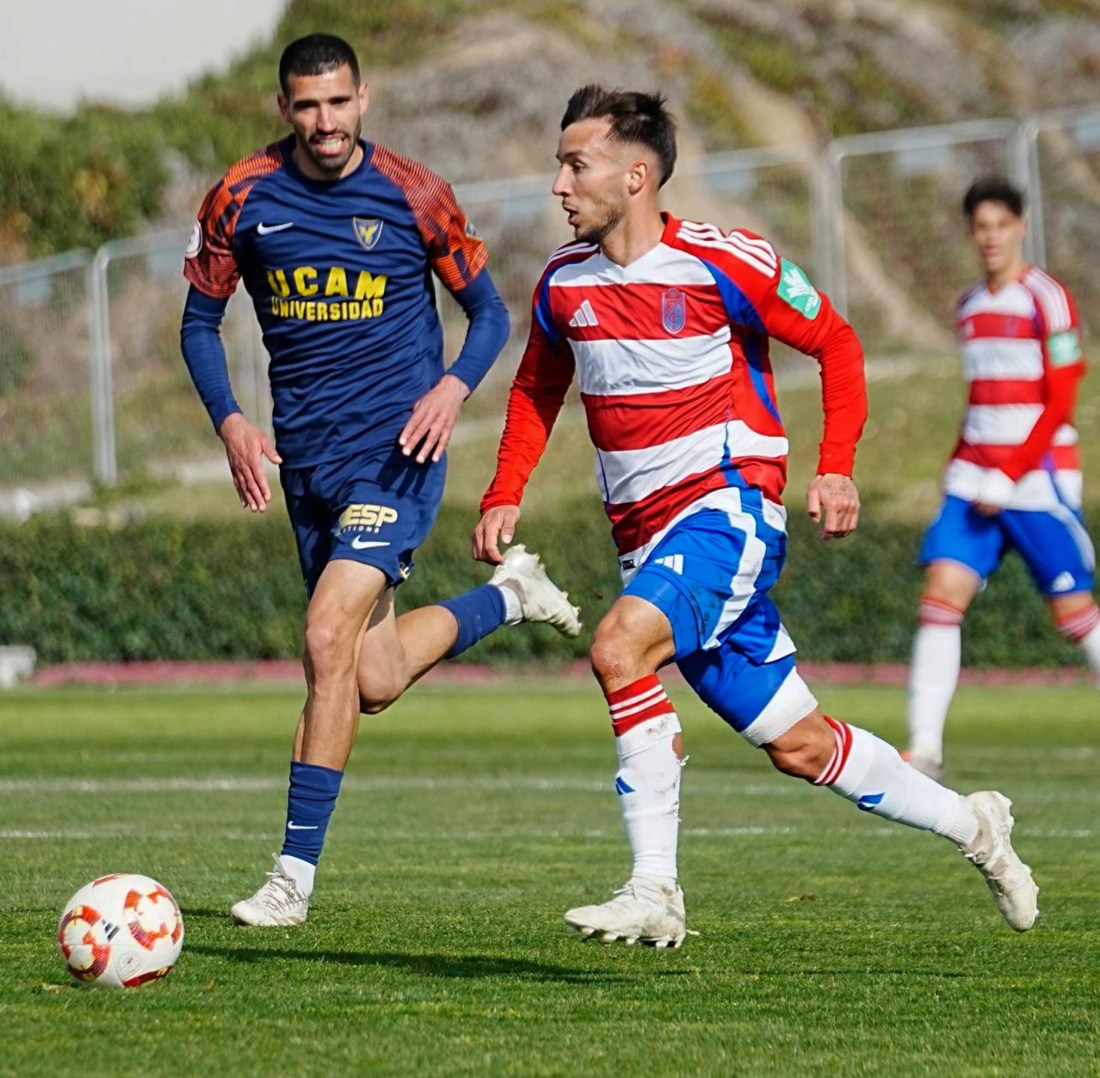El Recre se sigue alejando de la salvación (GRANADA CF)
