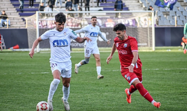 El CF Motril doblegó al Real Jaén (REAL JAÉN) El CF Motril doblegó al Real Jaén (REAL JAÉN)