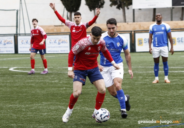 El Churriana se llevó un intenso derbi (J. PALMA) El Churriana se llevó un intenso derbi (J. PALMA)
