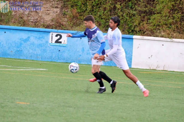 Marinetto sigue en un momento dulce cara al gol (MANU LÓPEZ / ATLÉTICO MONACHIL) 