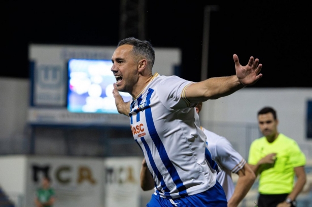 El Motril quiere seguir con su escalada (CF MOTRIL) El Motril quiere seguir con su escalada (CF MOTRIL)