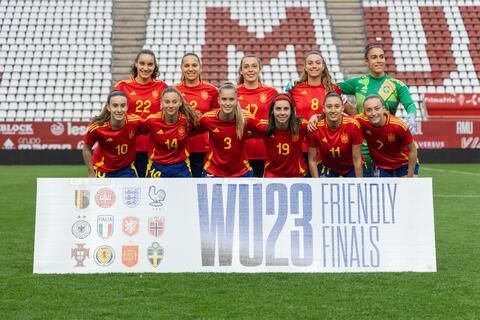 Las rojiblancas rindieron a buen nivel (GRANADA CF)