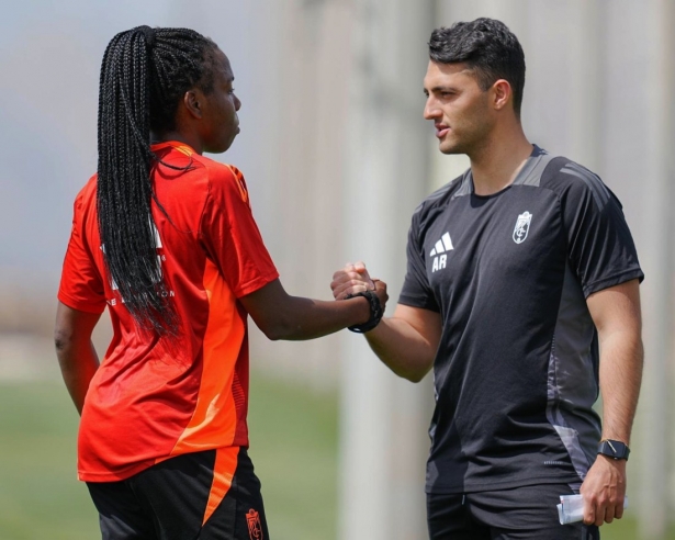 El Granada femenino quiere otro triunfo (GRANADA CF) El Granada femenino quiere otro triunfo (GRANADA CF)