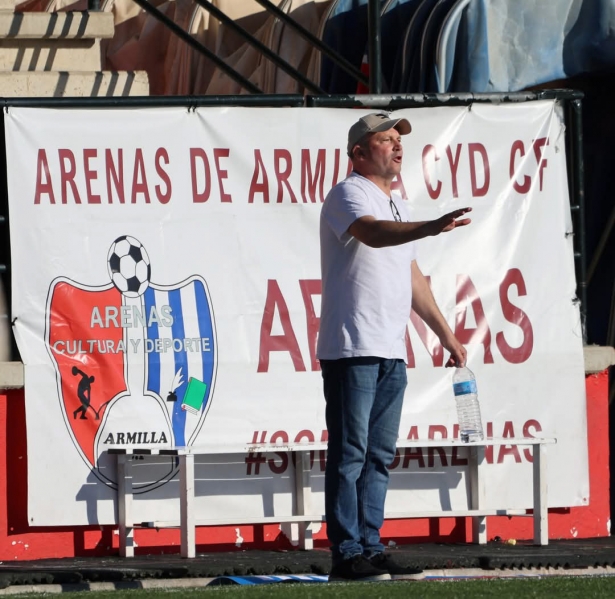 El entrenador del Arenas de Armilla, Thierry Pérez (JOSÉ ANDRÉS FERNÁNDEZ) El entrenador del Arenas de Armilla, Thierry Pérez (JOSÉ ANDRÉS FERNÁNDEZ)