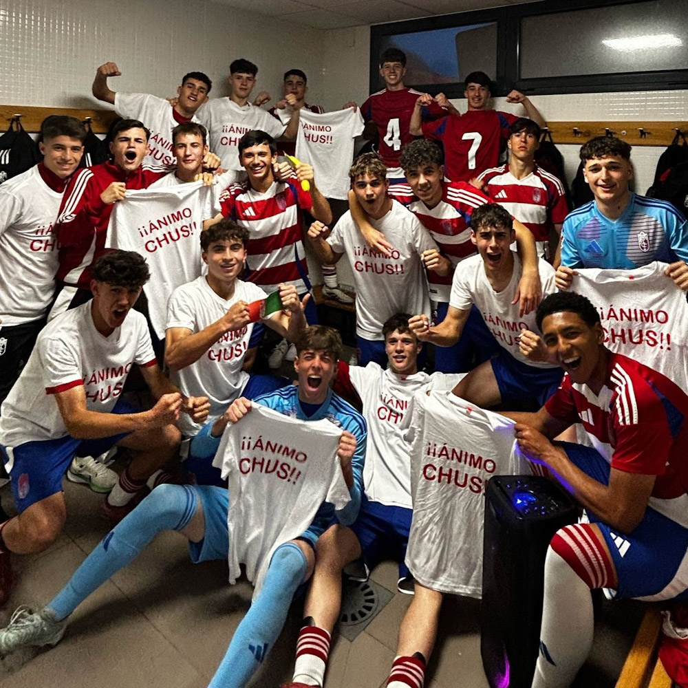 El Granada CF cadete celebra el triunfo (GCF)