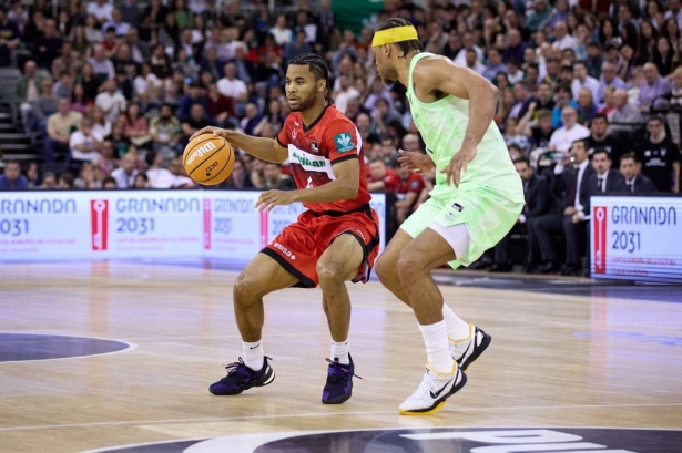 Dame Griffin durante el partido ante el FC Barcelona (COVIRÁN) Dame Griffin durante el partido ante el FC Barcelona (COVIRÁN)