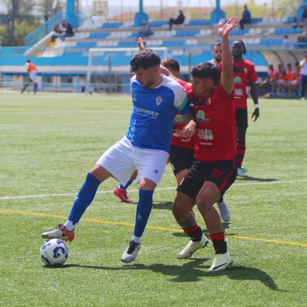 La UD Maracena quiere asegurar su presencia en la Copa Andalucía (IVÁN MÁRQUEZ / UD MARACENA) La UD Maracena quiere asegurar su presencia en la Copa Andalucía (IVÁN MÁRQUEZ / UD MARACENA)