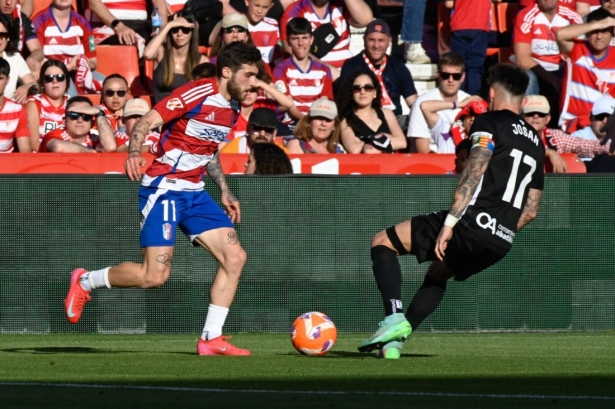 Tsitaishvili marcó el tanto del Granada (JOSÉ M. BALDOMERO)