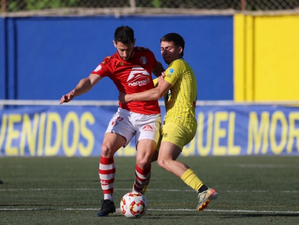 Huétor Tájar y Arenas disputaron un intenso derbi (JOSÉ ANDRÉS FERNÁNDEZ 