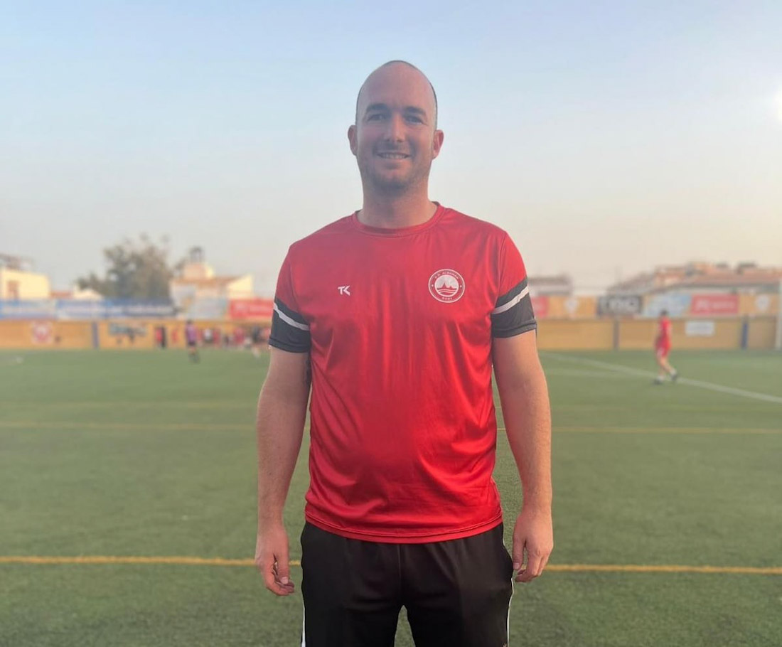 El técnico del Costa Tropical, Fran Camacho