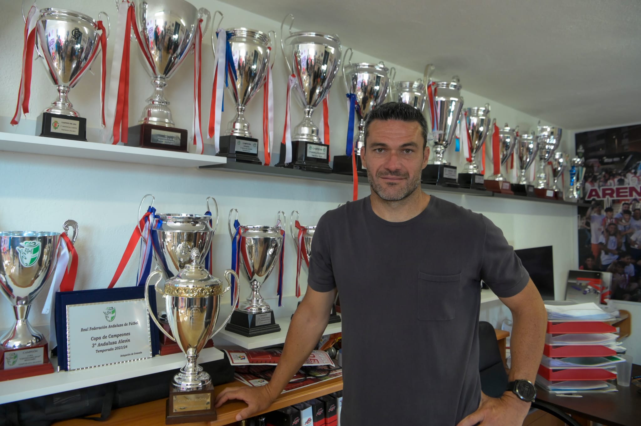 Jorge Molina en las oficinas del Arenas de Armilla 