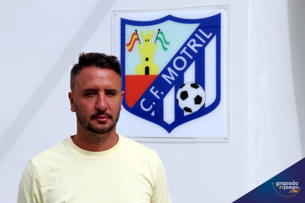 El director deportivo del CF Motril, Víctor Barbado `Viti`