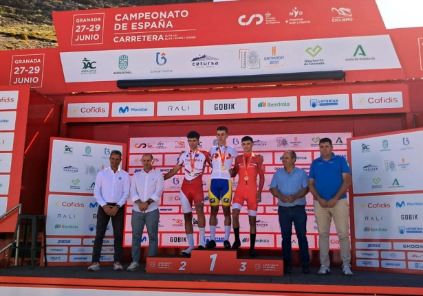 Podium en categoría masculina 