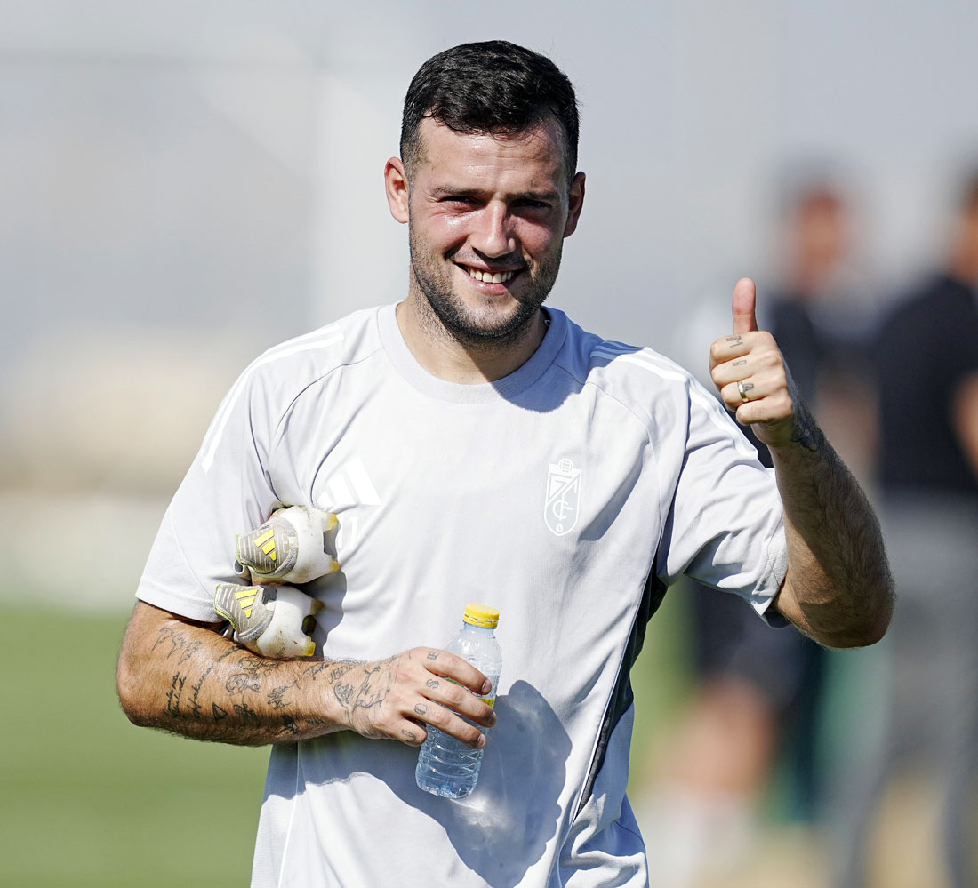 Arnaiz entrena con normalidad a las órdenes del técnico Pacheta (GCF)