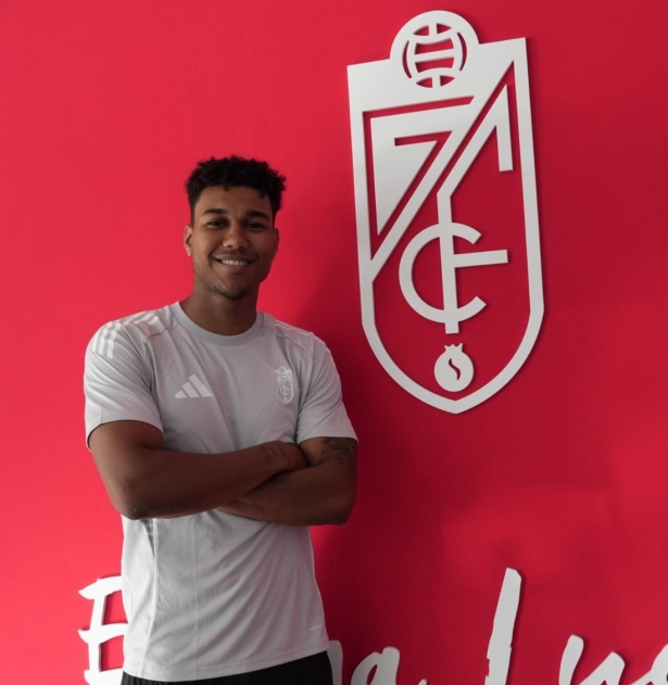 El Recre va añadiendi piezas a su plantilla (GRANADA CF) El Recre va añadiendi piezas a su plantilla (GRANADA CF)